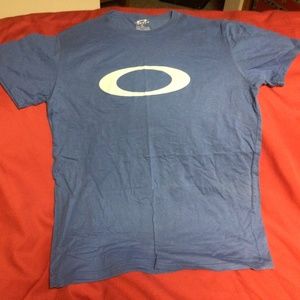 OAKLEY tshirt